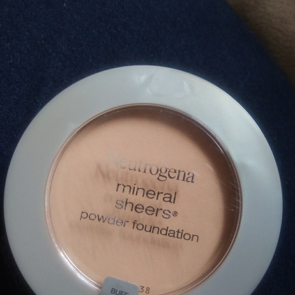 Neutrogena Foundation